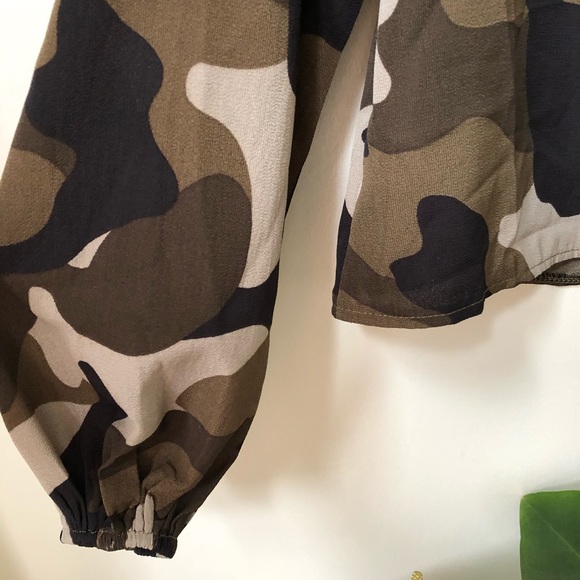 NWT Lace-up Camo Blouse - Picture 6 of 6